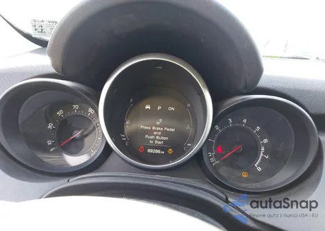 2017 Fiat 500X Trekking Awd z USA, uszkodzony, nr VIN ZFBCFYCB4HP589342